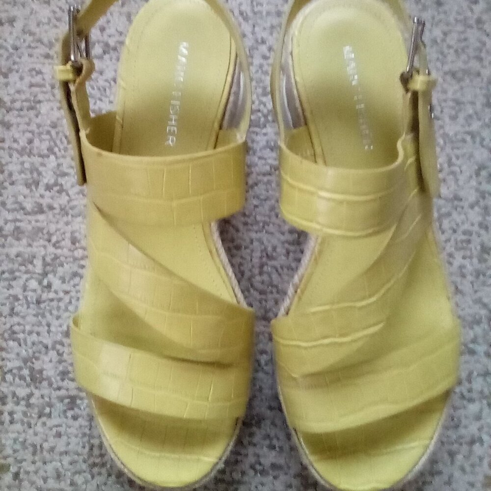 Marc Fisher 2" Zakiya Open Wedge Platform Sandal